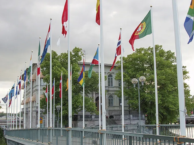International IDEA Member State flags on Strömsborg, Stockholm in 1995. Credit: International IDEA